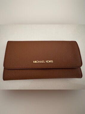 Michael Kors Brown Leather Continental Wallet with Gold Logo no tags